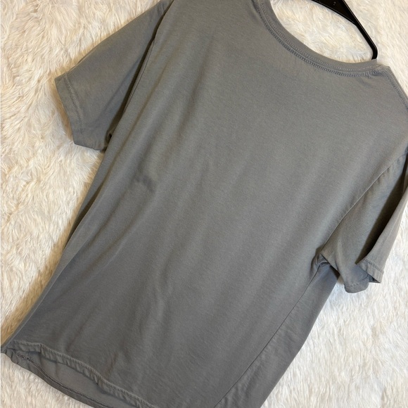 🖤 Disney Minnie Mouse Frankenstein’s Bride Graphic Tee – Size XL 🖤 - Picture 9 of 10